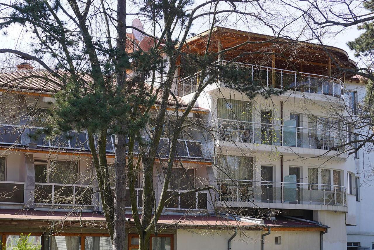 Хотел Златна Котва Kazanlŭk Exteriör bild